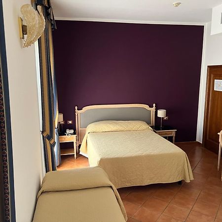 Hotel Bologna فلورنس المظهر الخارجي الصورة